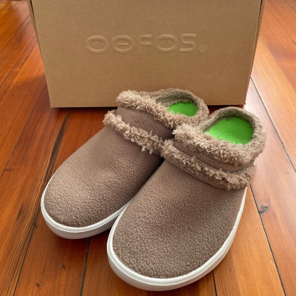 OOFOS OOcoozie Mule Chocolate Slippers Sz 8 Women's
